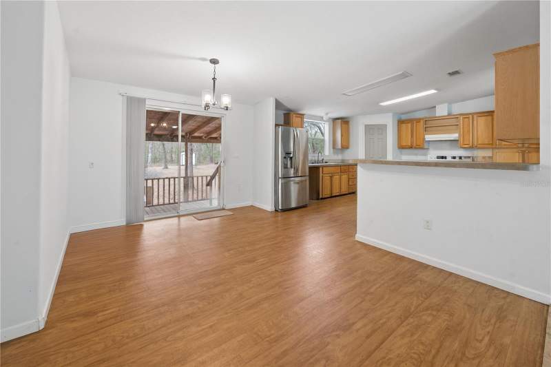 4 bedroom Manufactured Home at 19514 N County Road 225, Gainesville, Gainesville — photo 5
