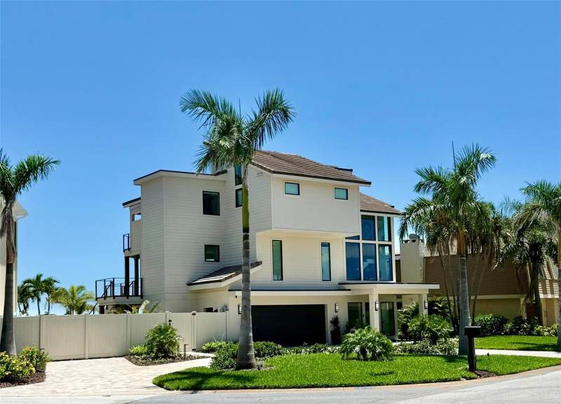 4 bedroom Single Family Residence at 850 59th Avenue, Bahia Shores, St Pete Beach — photo 2