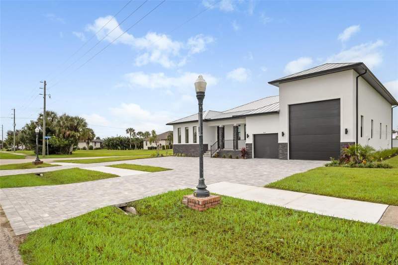 3 bedroom Single Family Residence at 801 Royal Poinciana, Punta Gorda Isles Sec 18, Punta Gorda — photo 3