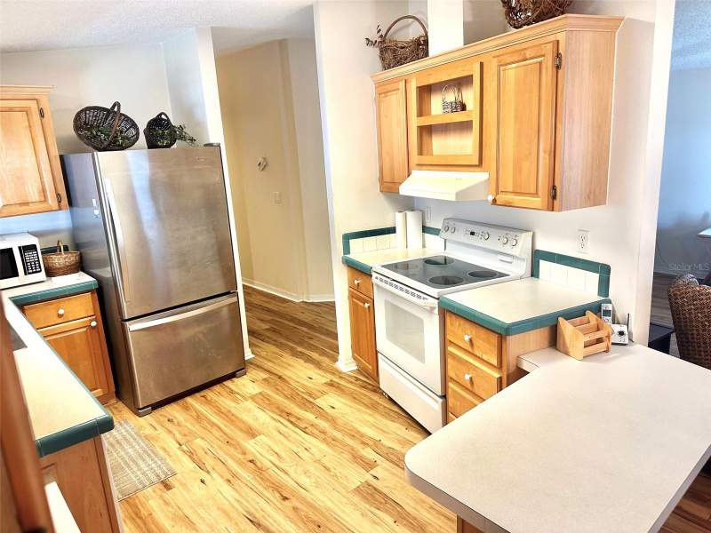 2 bedroom Manufactured Home at 11208 101st Street #115, Lake Seminole Resort North M/H Unrec, Largo — photo 4