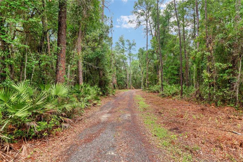 3 bedroom Single Family Residence at 7622 SE County Road 234, Gainesville, Gainesville — photo 3