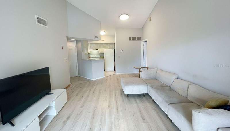 2 bedroom Condominium at 1972 Lake Atriums Circle #200, Plaza/Millenium, Orlando — photo 3