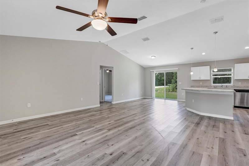 3 bedroom Single Family Residence at 21512 SW Rainbow Lakes Boulevard, Rainbow Lakes Estate, Dunnellon — photo 5