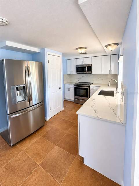 3631 Grayton Drive, New Port Richey FL - photo 12 of 40