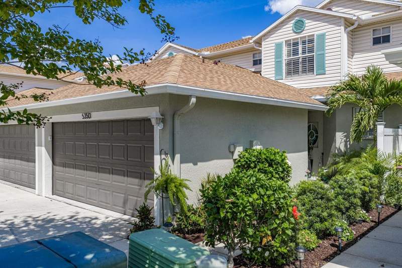 Heritage Oaks Townhomes