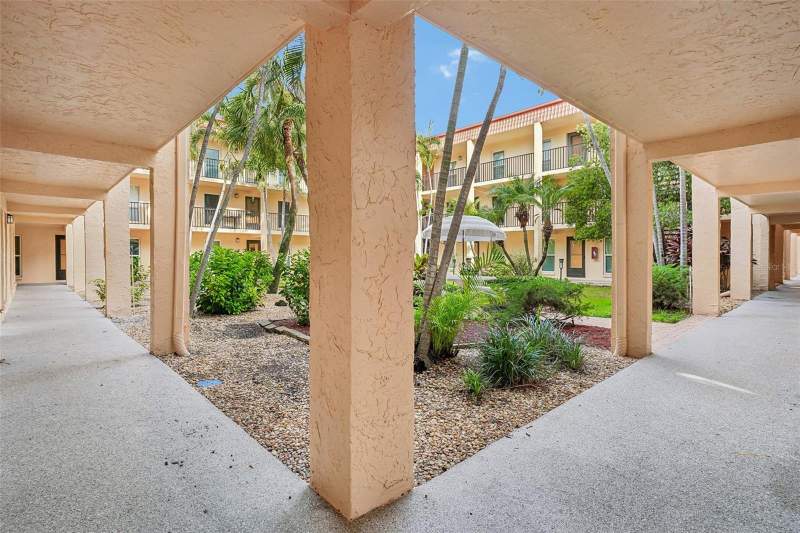 3 bedroom Condominium at 8911 Blind Pass Road #104, Boca Shores Condo, St Petersburg — photo 4
