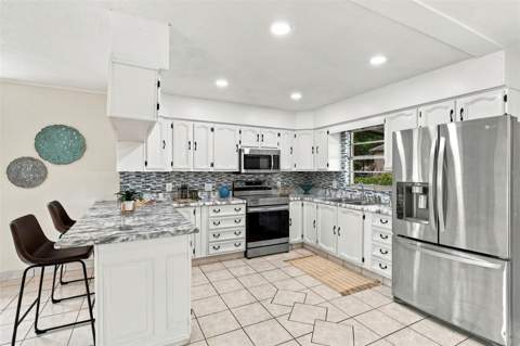 1719 Julian Lane Drive, Tampa FL - photo 6 of 6