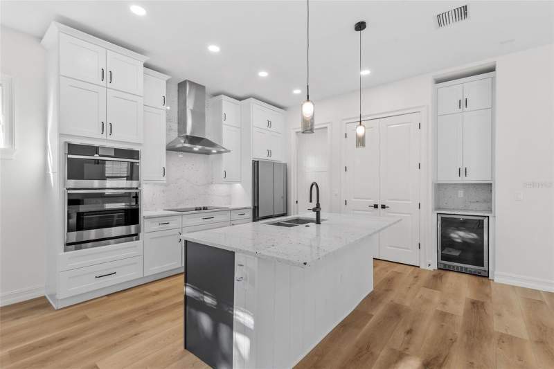 3 bedroom Single Family Residence at 3801 71st Street, Tyrone, St Petersburg — photo 4