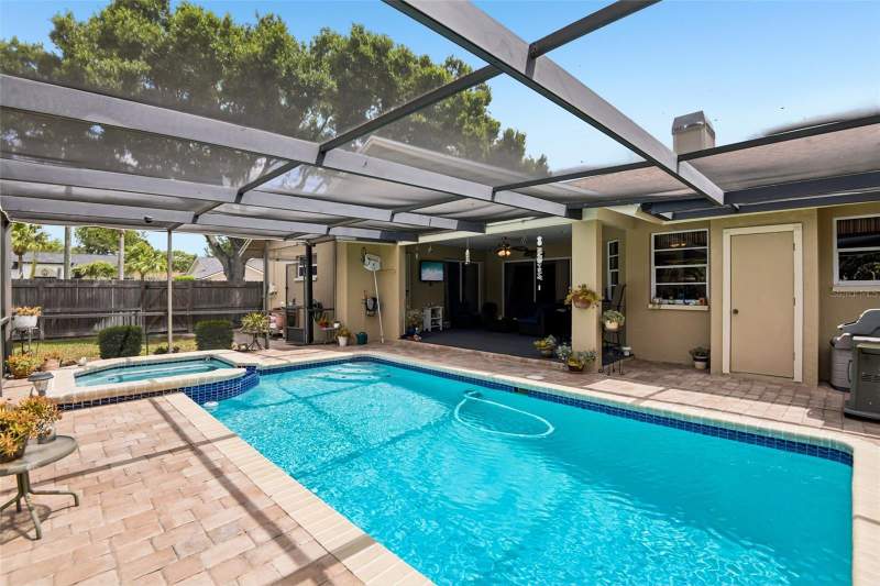 4 bedroom Single Family Residence at 12596 93rd Way, Shadow Pines Estates, Largo — photo 3