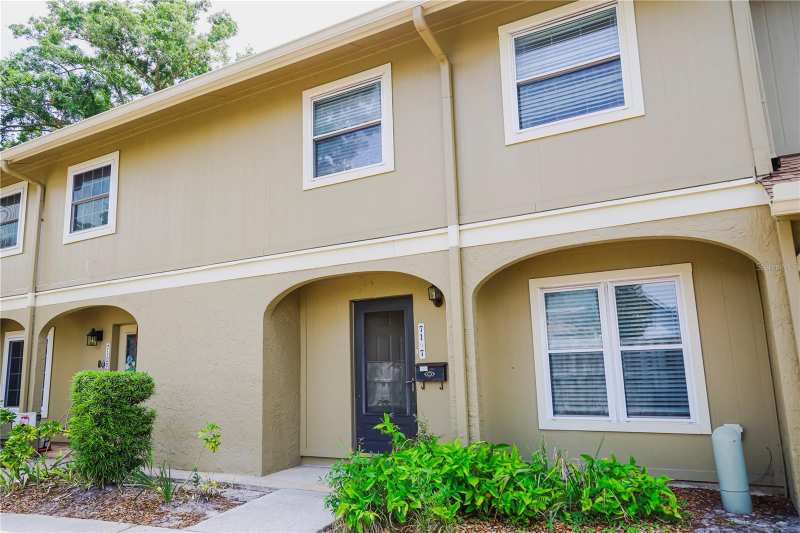 3 bedroom Townhouse at 7107 Hernando Court, Morganwoods Garden Hms Ph 2, Tampa — photo 1