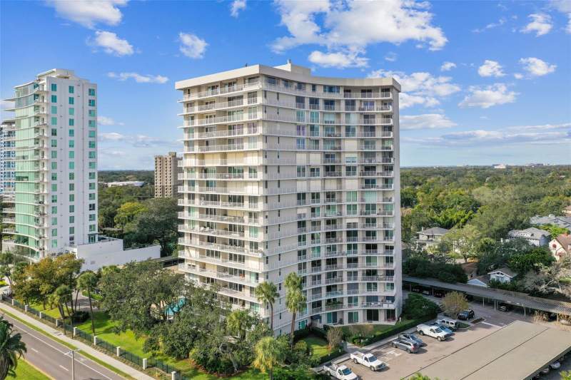 Bayshore DiplomatCondos for Sale in Tampa, FL