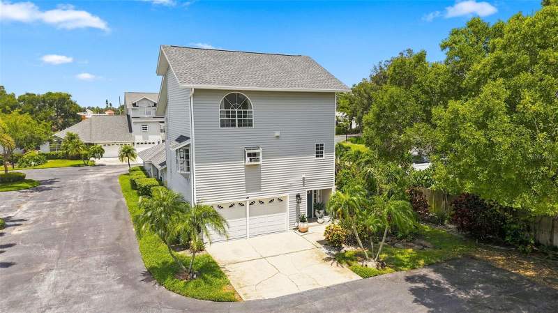 3 bedroom Townhouse at 11722 Currie Lane #J1, Caribbean Cove, Largo — photo 2