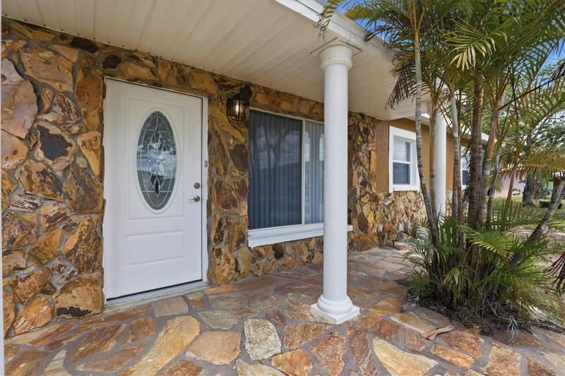 3 bedroom Single Family Residence at 721 Bayshore Drive, Fergusons Estates, Tarpon Springs — photo 4