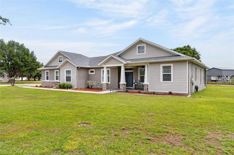 Highland Country EstatesHomes for Sale in Plant City, FL