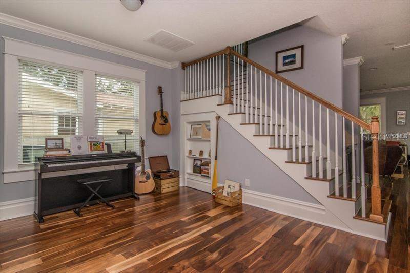 3 bedroom Single Family Residence at 905 S Bruce Street, Lingerlong, Tampa — photo 5