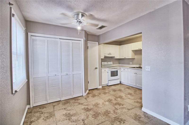 2 bedroom Condominium at 13760 Orange Sunset Drive #201, Whispering Oaks, Tampa — photo 4