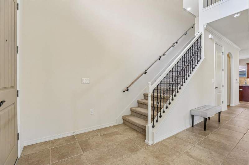 5 bedroom Single Family Residence at 10151 Yonaomi Circle, Pillars Landing Sub, Clermont — photo 4