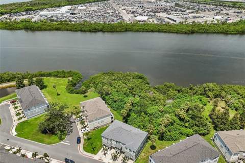 4864 Tuscan Loon Drive, Tampa FL - photo 16 of 25