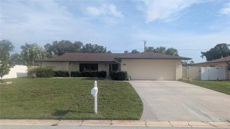 Glen Oaks Country Club Estates