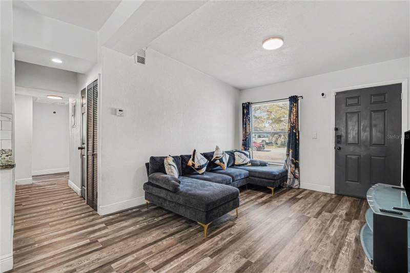 4 bedroom Single Family Residence at 4928 S 82nd Street, Progress Village Unit 2, Tampa — photo 4
