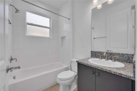 15433 Santa Pola Drive, Wimauma FL - photo 18 of 42