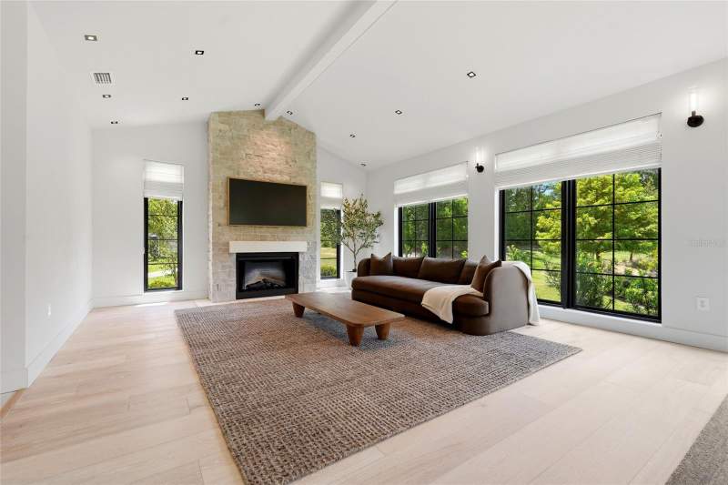 4 bedroom Single Family Residence at 1324 SW 120th Drive, Glorias Way, Gainesville — photo 4