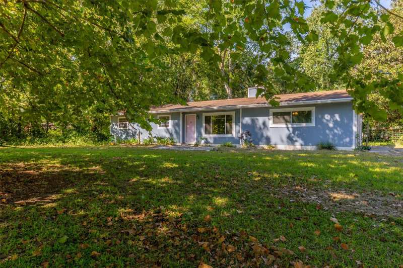 3 bedroom Single Family Residence at 8812 SW 111th Terrace, Sunny Acres, Gainesville — photo 1