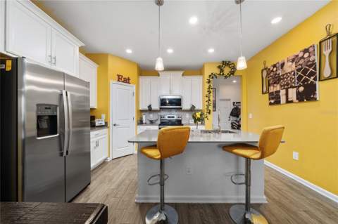 2369 Volunteer Avenue, Kissimmee FL - photo 7 of 38