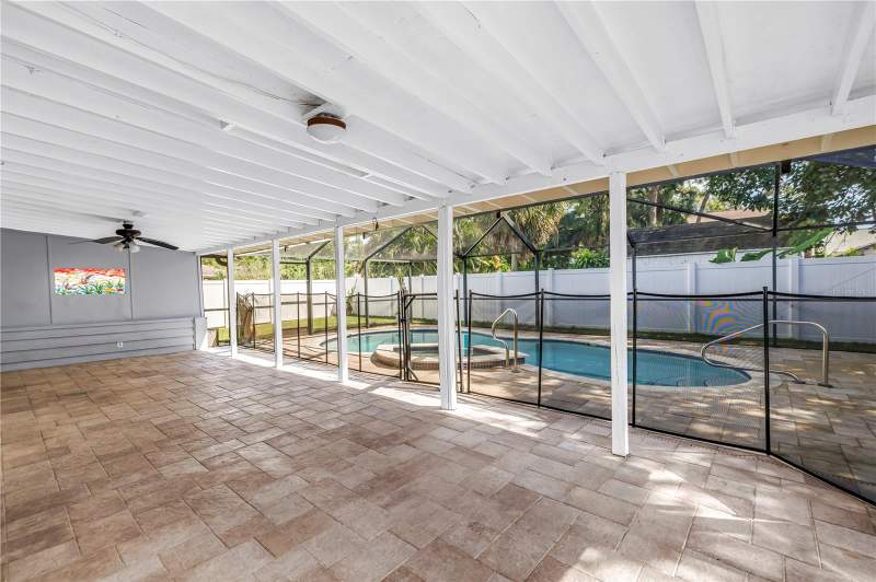 4 bedroom Single Family Residence at 7740 40th Terrace, Coleman Sub, St Petersburg — photo 3