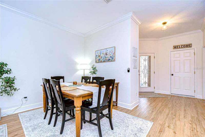 3 bedroom Townhouse at 208 Elm View Court, Lumsden Reserve Twnhms, Brandon — photo 5