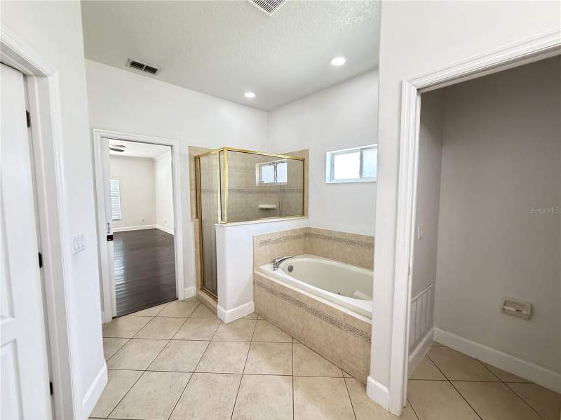 5 bedroom Single Family Residence at 6317 Rolden Court, Stoneybrook Hills 18, Mount Dora — photo 2