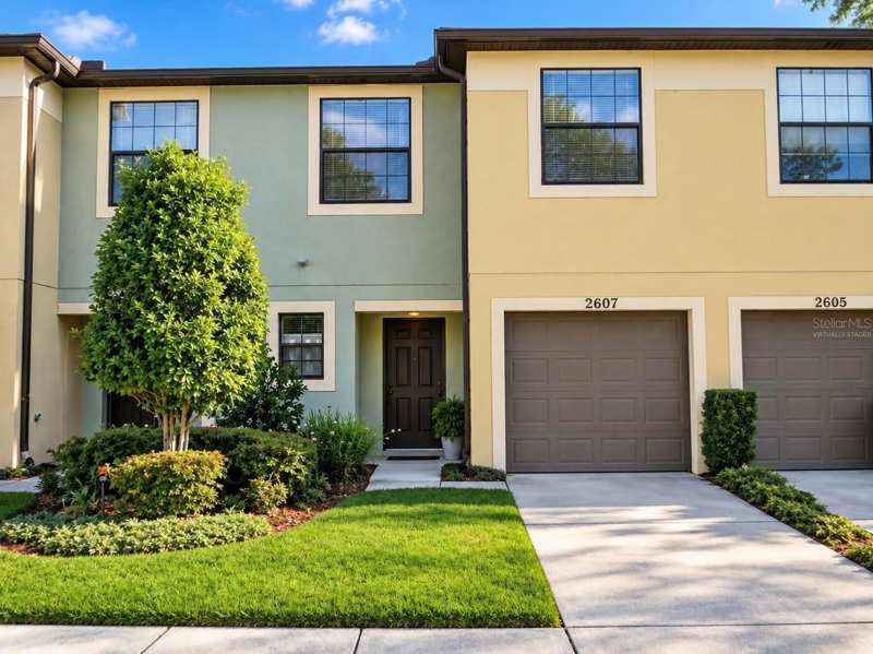 3 bedroom Townhouse at 2607 Oleander Lakes, Edgewater At Lake Brandon, Brandon — photo 1