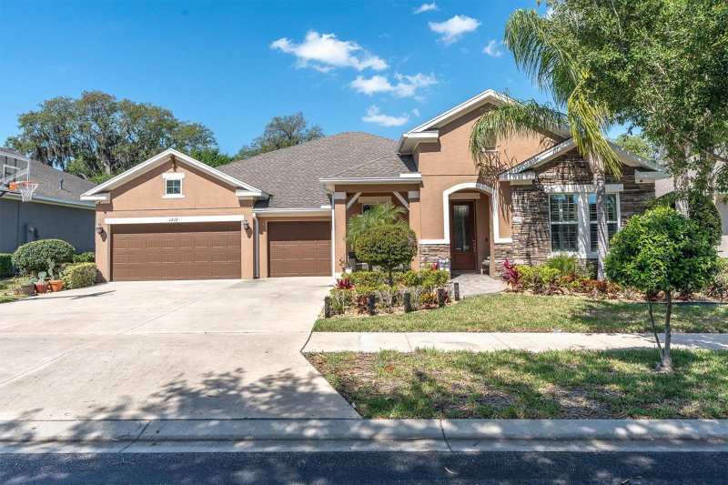 4 bedroom Single Family Residence at 1212 Lorea Lane, Brooker Reserve, Brandon — photo 1