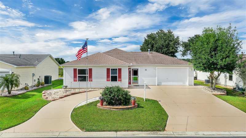 4 bedroom Single Family Residence at 1230 Carvello Drive, Sumter Villages, The Villages — photo 1