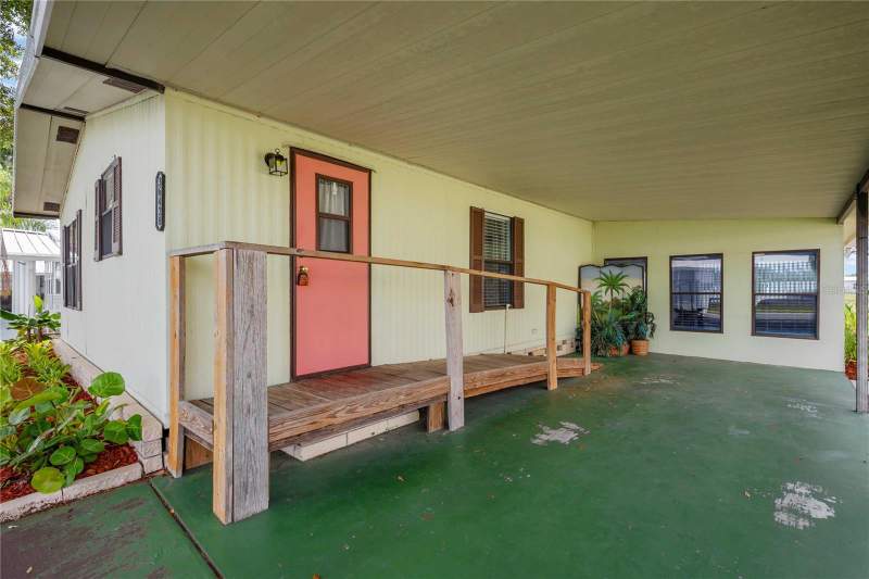 2 bedroom Manufactured Home at 36428 Malibu Way, Oaks Royal, Zephyrhills — photo 5