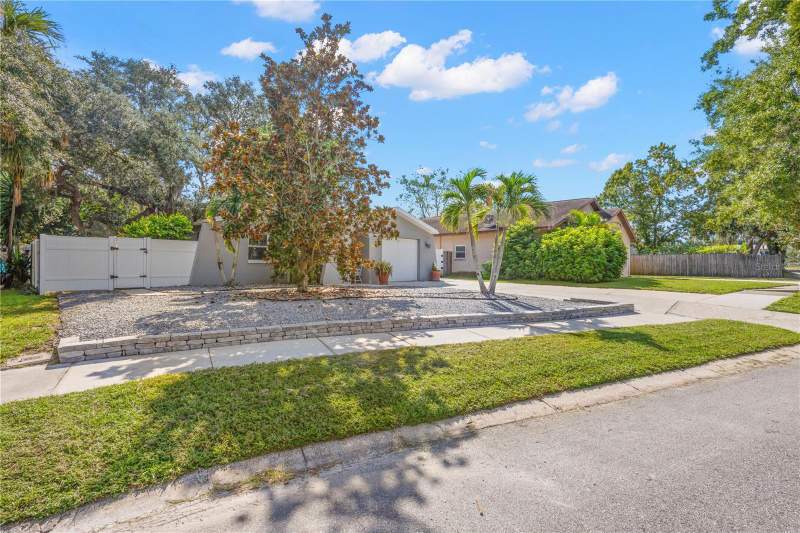 3 bedroom Single Family Residence at 630 6th Avenue, Blue Spgs, Safety Harbor — photo 2