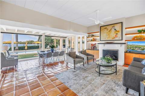 2781 Bayside Drive, St Petersburg FL - photo 6 of 6