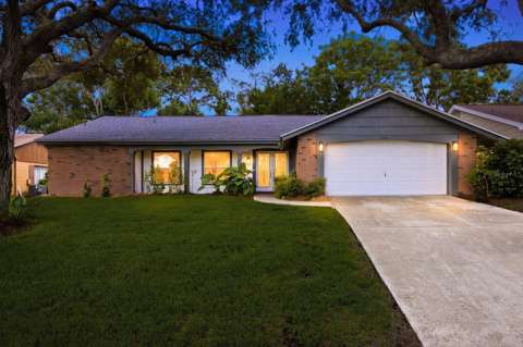 8604 Mill Creek Lane, golf community for sale in Hudson