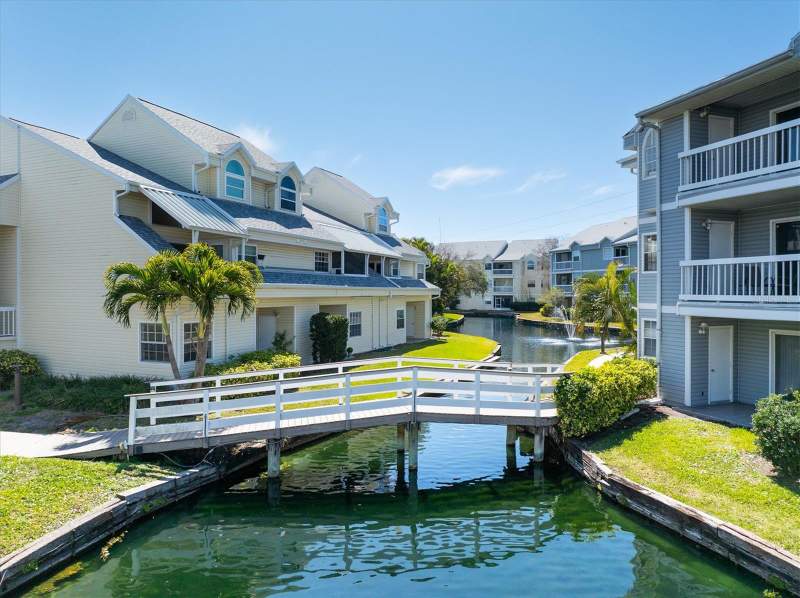 2 bedroom Condominium at 6931 Stones Throw Circle #5302, Stones Throw Condo, St Petersburg — photo 2