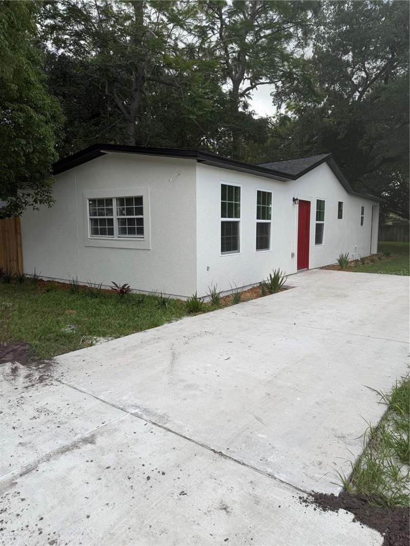 2 bedroom Single Family Residence at 1701 E Bay Street, Joe Louis Park First Add, Winter Garden — photo 2