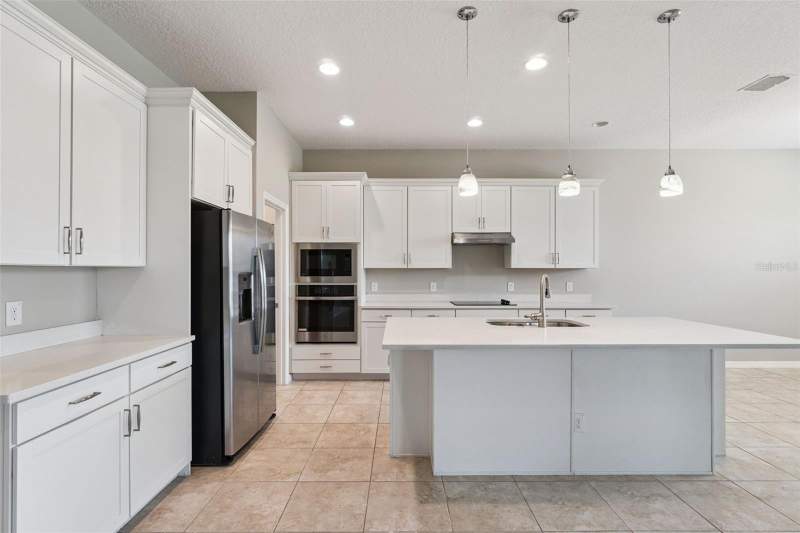 4 bedroom Single Family Residence at 5317 Jubiloso Drive, Sola Vista, St Cloud — photo 2