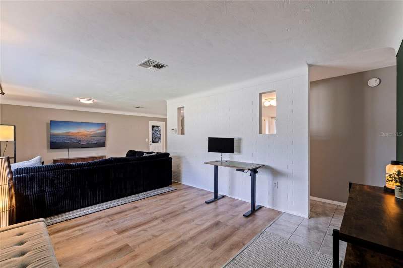 2 bedroom Single Family Residence at 4333 61st Lane, Kenneth City, Kenneth City — photo 2