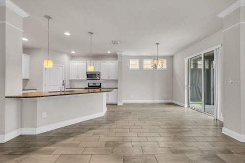 14306 Barrington Stowers Drive, Lithia FL - photo 11 of 40