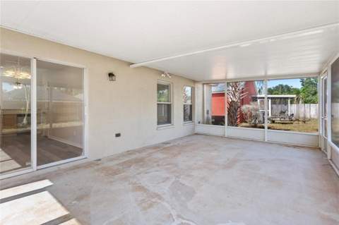 7456 Oxford Garden Circle, Apollo Beach FL - photo 22 of 24