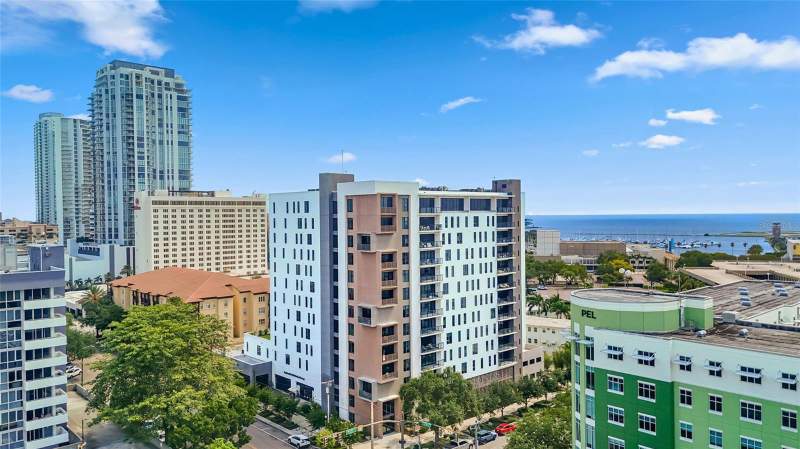 2 bedroom Condominium at 199 Dali Boulevard #1106, Salvador The Condo, St Petersburg — photo 2