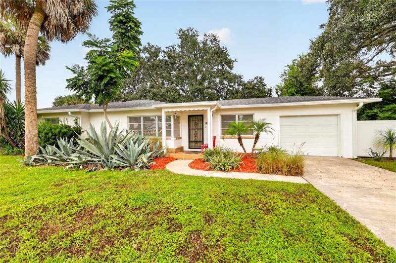 2 bedroom Single Family Residence at 2329 Southland Road, Sylvan Shores, Mount Dora — photo 3