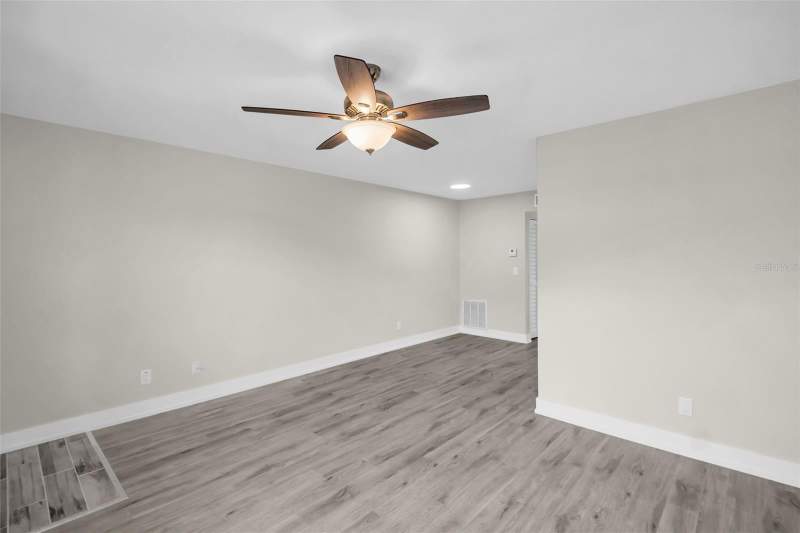 1 bedroom Villa at 24862 US Highway 19 #1105, Hill Crest Villas, Clearwater — photo 5