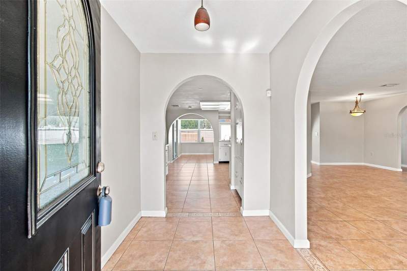 3 bedroom Single Family Residence at 527 Wayfarer Drive, Explorers Cove, Tarpon Springs — photo 2