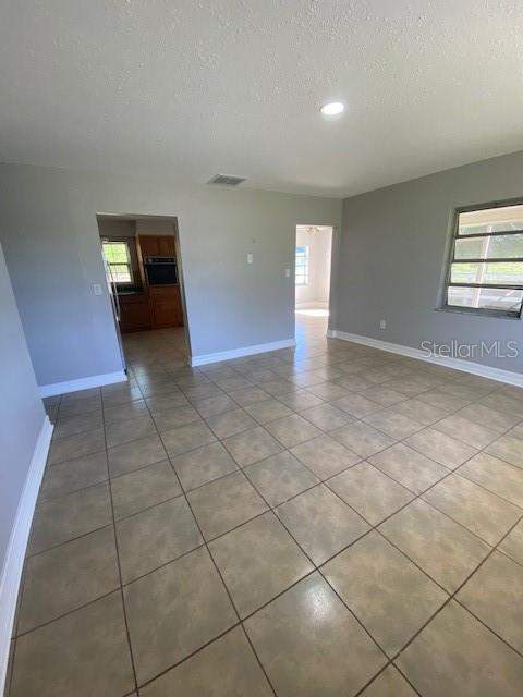 4316 E Knights Griffin Road, Plant City FL - photo 6 of 6