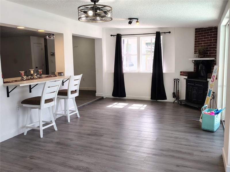 4 bedroom Single Family Residence at 415 E Beresford Avenue, Golfview Heights, Deland — photo 4